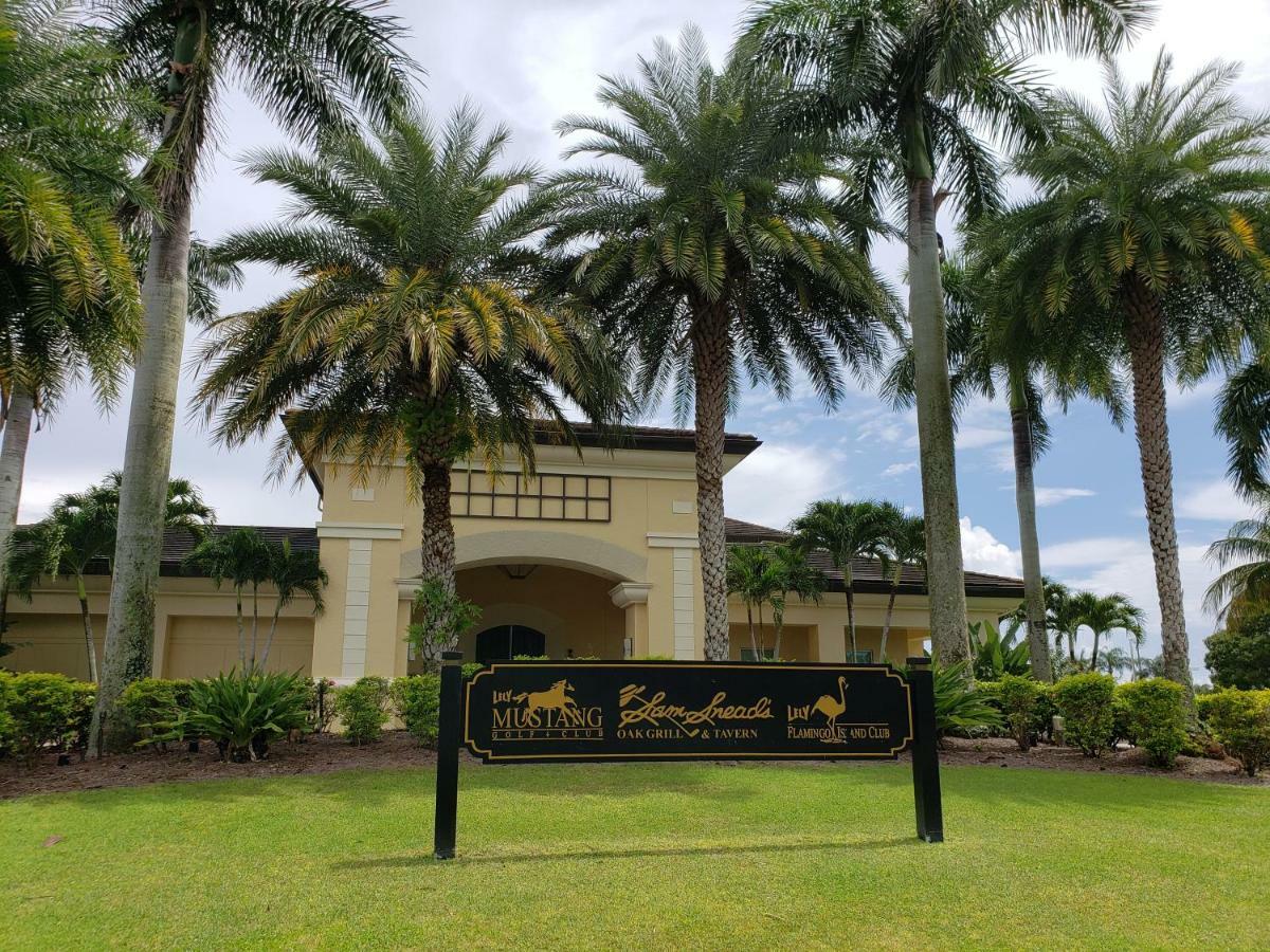 Vacation In Paradise Lely Resort ภายนอก รูปภาพ